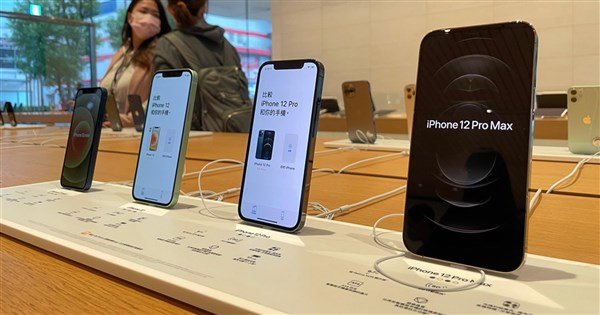 蘋果將釋軟體更新　盼解歐盟iPhone 12電磁波超標疑慮 | 科技 | 中央社 CNA