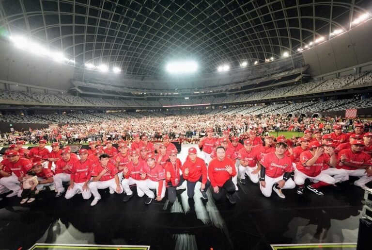 味全龍球迷感謝祭台北大巨蛋舉行　吸引近萬球迷同樂 | 運動 | 中央社 CNA