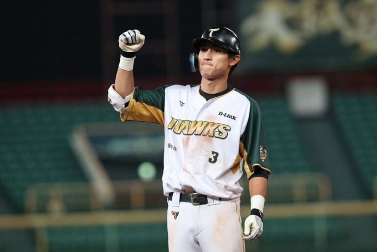 陳文杰4安猛打助雄鷹並列第1　坎南奪轉隊首勝 | 運動 | 中央社 CNA