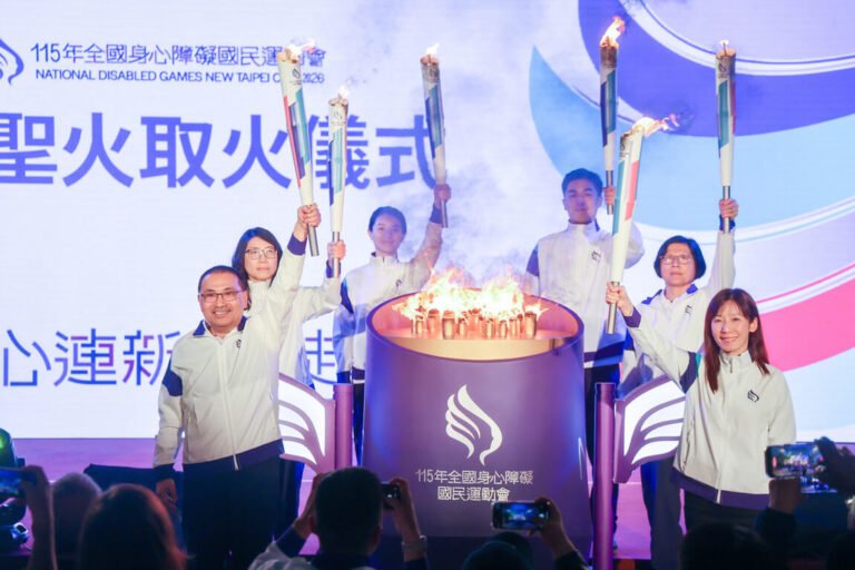 全障運八里引燃聖火 號召網路傳火炬延續運動精神 | 運動 | 中央社 CNA