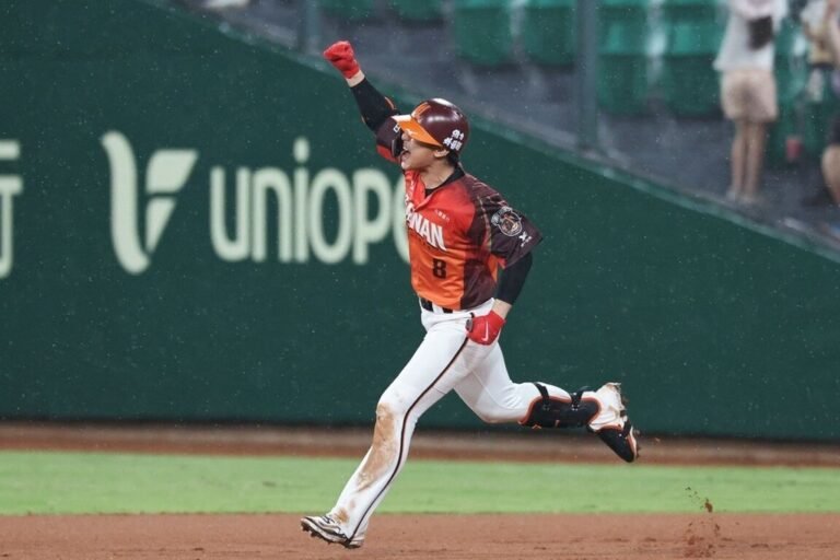 中職朱迦恩盜壘寫歷史　2度扳平助獅終結4連敗 | 運動 | 中央社 CNA