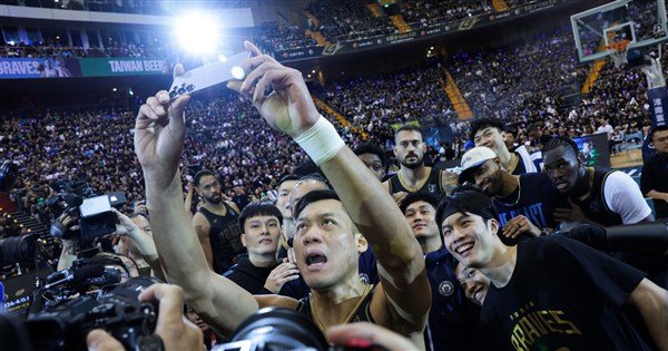 林志傑引退感性謝家人　是否再打1年笑說「再想一下」