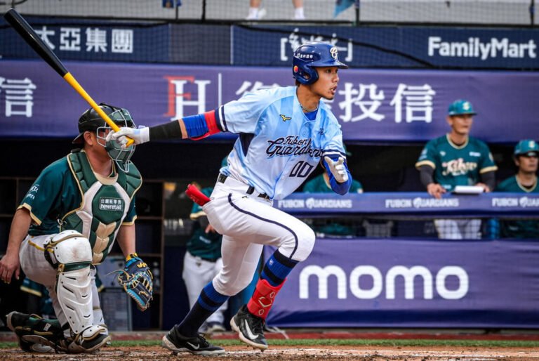 童堉誠連7戰敲安獲MVP　謝父親和棒球路上貴人 | 運動 | 中央社 CNA