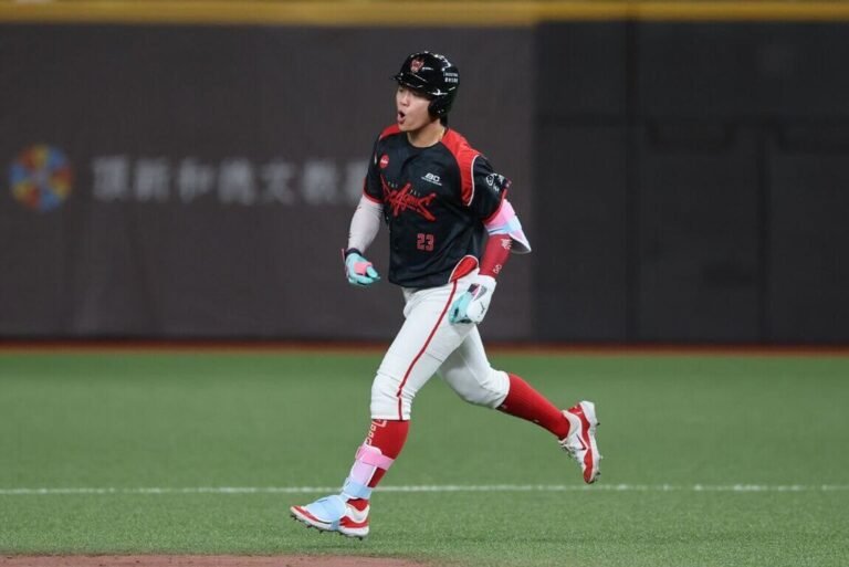 劉俊緯不再是愛哭鬼逆境展現特質　追平轟奪MVP | 運動 | 中央社 CNA