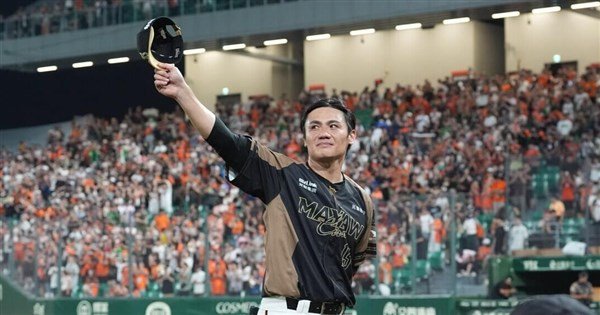 陳鏞基引退淚別球迷 告誡年輕球員:千萬要自愛、珍惜 | 運動 | 中央社 CNA 陳鏞基引退淚別球迷 告誡年輕球員:千萬要自愛、珍惜 | 運動 | 中央社 CNA